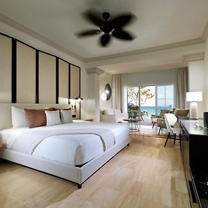 Junior Suite Poolside Ocean View